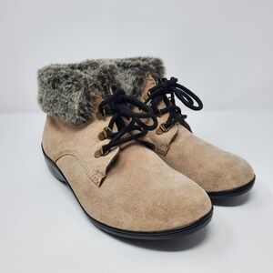 COBBLE CUDDLER- Tan Boots with Fur Trim- Women's-  SIZE 10W
